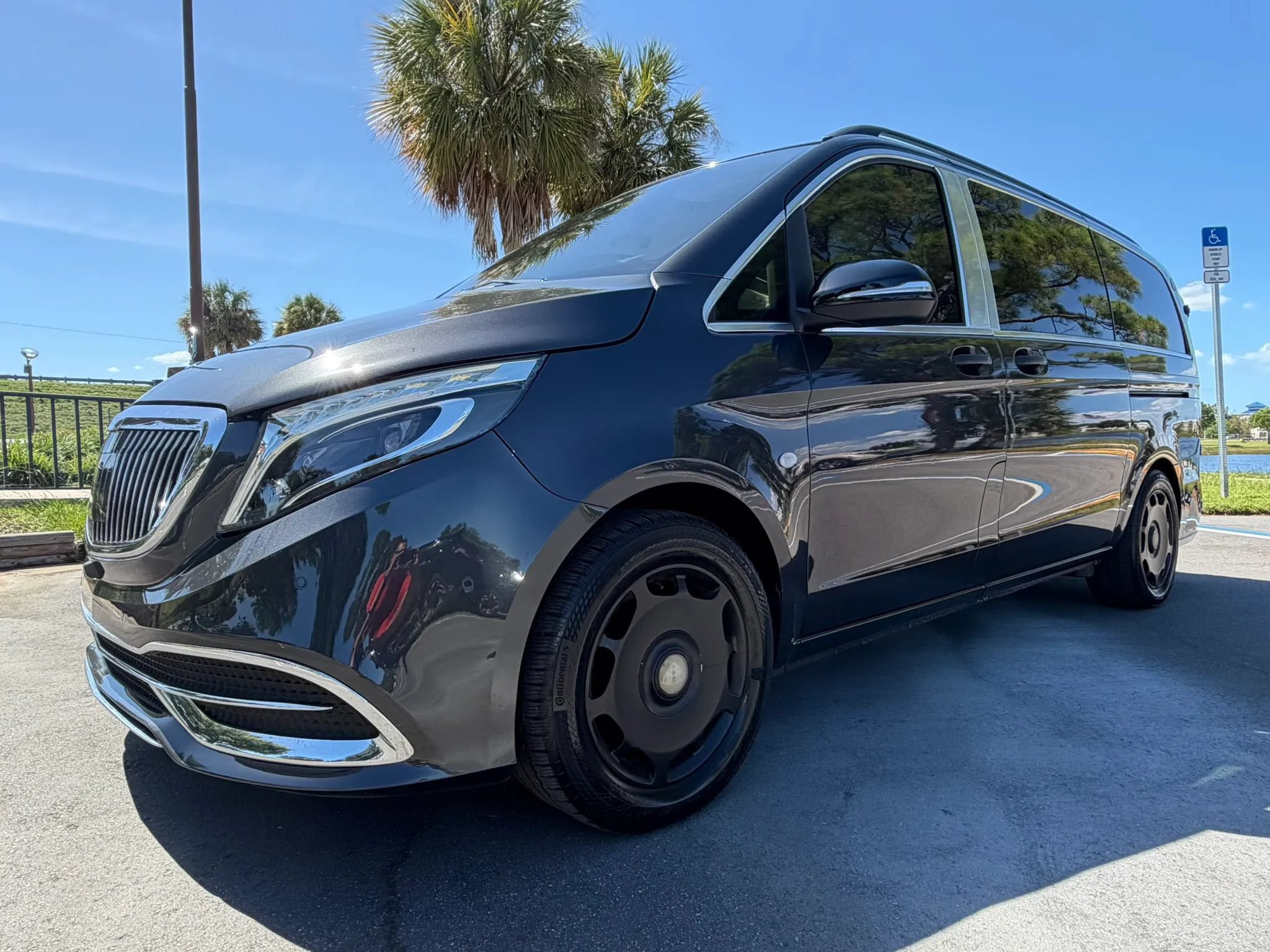 Used 2021 Mercedes-Benz Metris Passenger w/ Premium Safety Package image 9