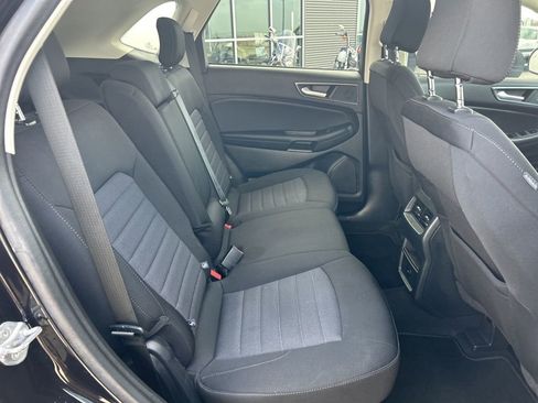 Used 2024 Ford Edge SE w/ Black Appearance Package image 13