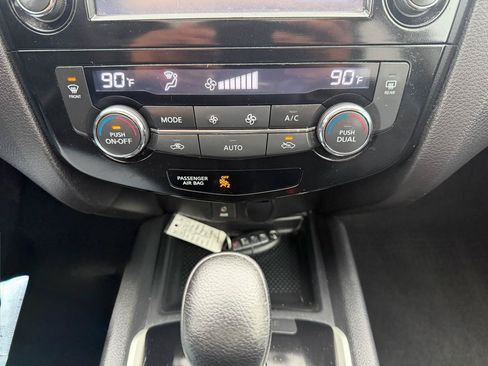 Used 2016 Nissan Rogue SL w/ SL Premium Package AWD/4WD image 15