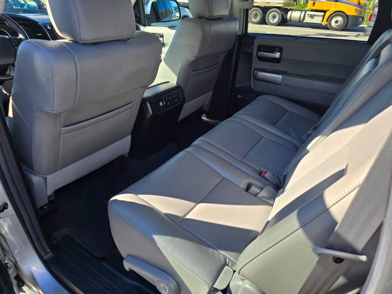 Used 2020 Toyota Sequoia Limited w/ Safety & Convenience Package AWD/4WD image 21