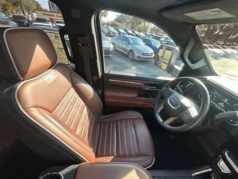 Used 2025 GMC Sierra 2500 Denali Ultimate w/ Max Trailering Package image 26