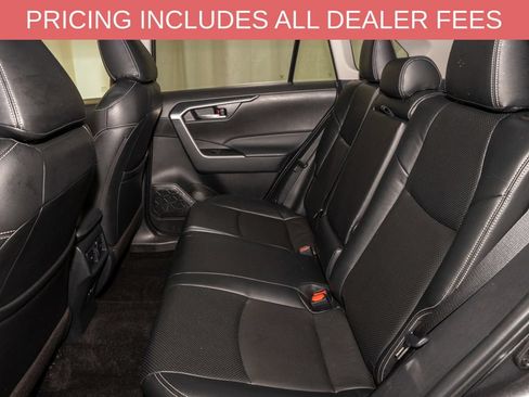 Used 2025 Toyota RAV4 XLE AWD/4WD image 8
