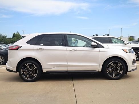 Used 2019 Ford Edge ST w/ Convenience Package AWD/4WD image 5