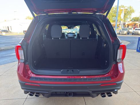 New 2026 Ford Explorer ST w/ Sun And Sound Package image 10