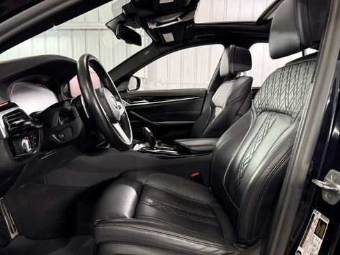 Used 2021 BMW M550i xDrive w/ Executive Package AWD/4WD image 18