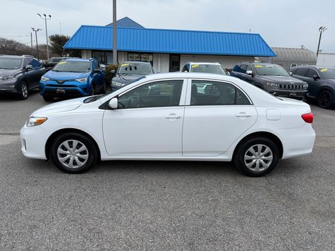 Used 2013 Toyota Corolla L image 2