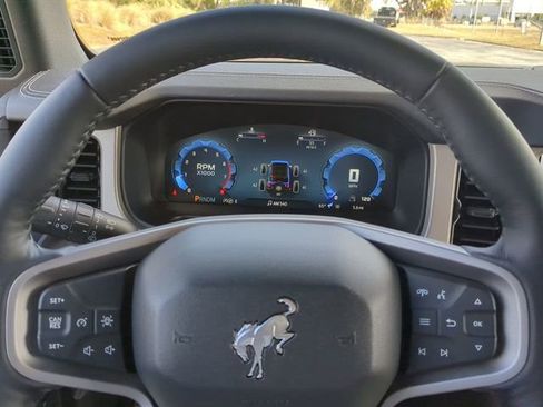 New 2025 Ford Bronco Outer Banks w/ Sasquatch Package AWD/4WD image 34