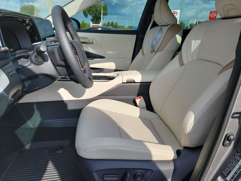 New 2026 Toyota Crown Limited w/ Advanced Technology Package image 11