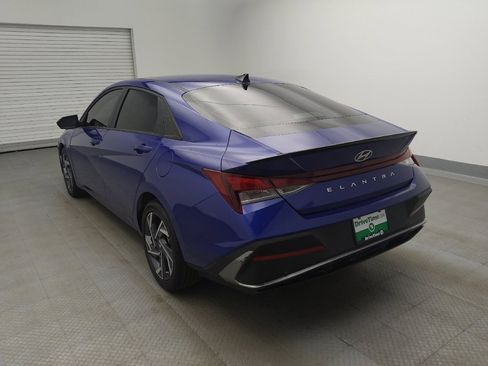 Used 2025 Hyundai Elantra Sport image 5