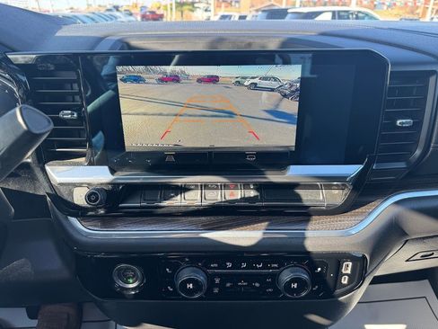 Used 2022 Chevrolet Silverado 1500 LT image 16