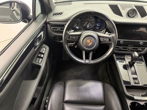 Used 2024 Porsche Macan AWD/4WD image 28