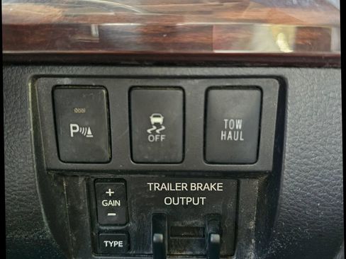 Used 2016 Toyota Tundra Limited image 43