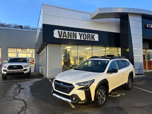 Certified 2025 Subaru Outback Limited w/ Popular Package #2 image 2