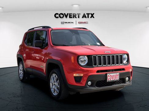 Used 2022 Jeep Renegade Latitude AWD/4WD image 9