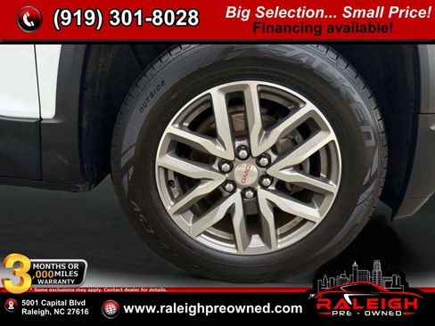 Used 2019 GMC Acadia SLE image 43