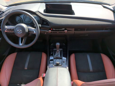 Used 2025 MAZDA CX-30 Carbon image 32