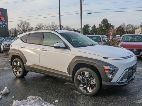 Used 2024 Hyundai Kona SEL w/ Convenience Package image 1