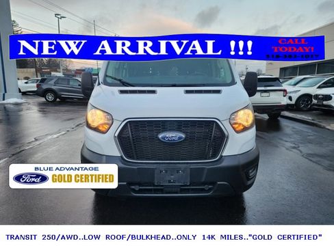 Used 2023 Ford Transit 250 Low Roof AWD w/ Exterior Upgrade Package image 9