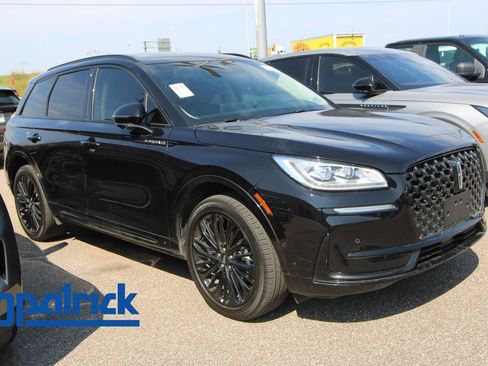 Used 2024 Lincoln Corsair Reserve w/ Equipment Group 202A AWD/4WD image 1