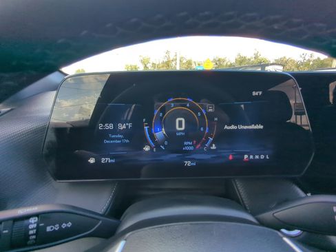 New 2025 Chevrolet Equinox LT w/ Convenience Package II image 26