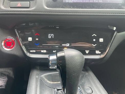 Used 2019 Honda HR-V EX image 12