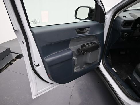 New 2025 Ford Maverick XLT w/ XLT Luxury Package image 9