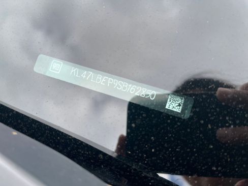 Used 2025 Buick Envista Sport Touring image 28