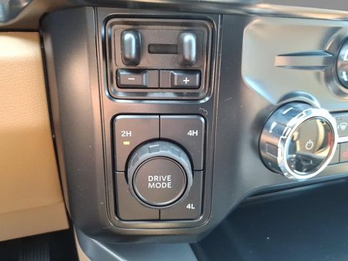New 2026 Ford F350 Lariat w/ Lariat Premium Package AWD/4WD image 26