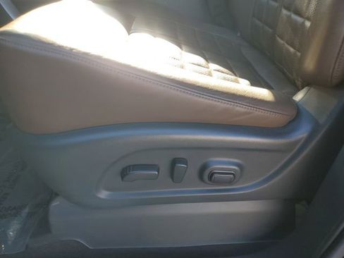 Used 2023 Nissan Titan Platinum Reserve w/ Moonroof Package image 18