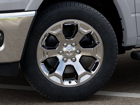 New 2026 RAM 1500 4x4 Crew Cab image 8