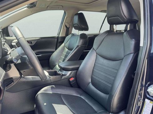 Used 2022 Toyota RAV4 Limited FWD image 21