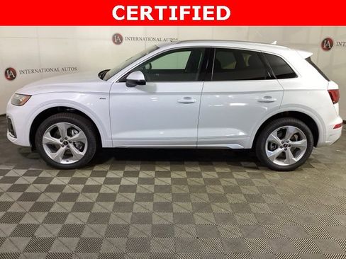 Certified 2025 Audi Q5 2.0T Premium Plus w/ Premium Plus Package image 8