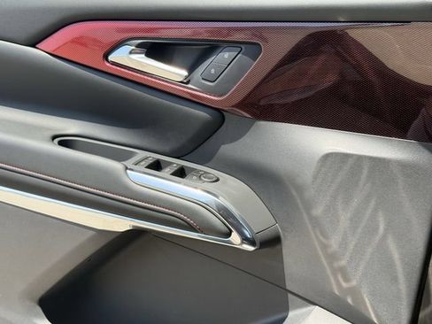 New 2026 Chevrolet Traverse Z71 w/ Enhanced Driving Package AWD/4WD image 24