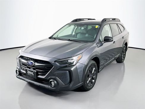 Used 2025 Subaru Outback Onyx Edition AWD/4WD image 4