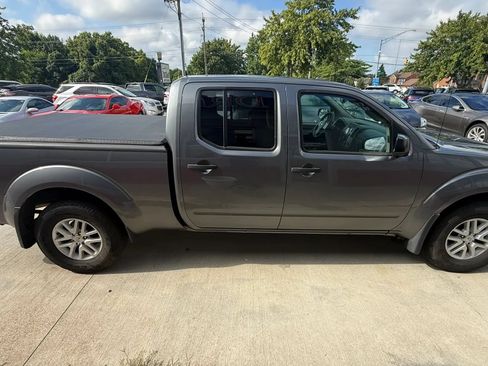 Used 2018 Nissan Frontier SV w/ Value Truck Package AWD/4WD image 7