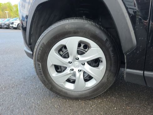Used 2024 Toyota RAV4 LE AWD/4WD image 13