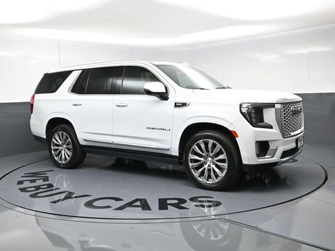 Used 2022 GMC Yukon Denali AWD/4WD image 2