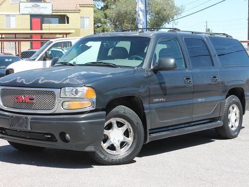 Used 2003 GMC Yukon XL Denali image 4