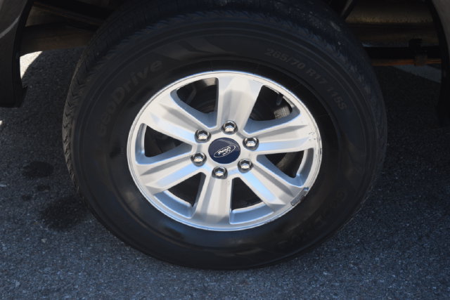 Used 2016 Ford F150 XLT AWD/4WD image 3