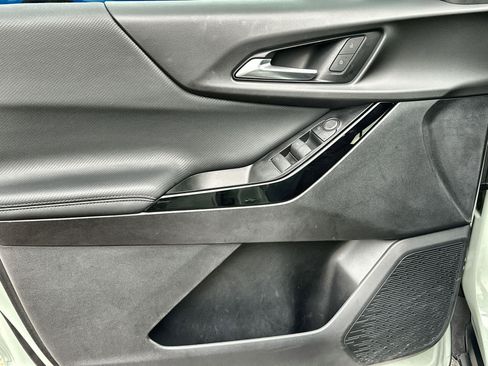 Used 2025 Chevrolet Equinox LT w/ Safety and Technology Package image 29