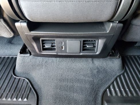 Used 2025 Chevrolet Silverado 2500 Custom w/ Custom Value Package image 21