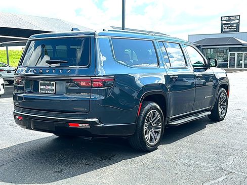 Used 2023 Jeep Wagoneer L Series II AWD/4WD image 8