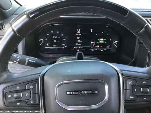 Used 2023 GMC Yukon Denali Ultimate AWD/4WD image 14