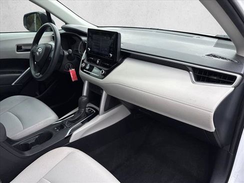 Certified 2022 Toyota Corolla Cross L FWD image 23