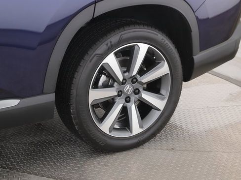 Used 2025 Honda Pilot Elite image 14