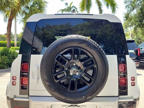 Used 2024 Land Rover Defender 110 S AWD/4WD image 13