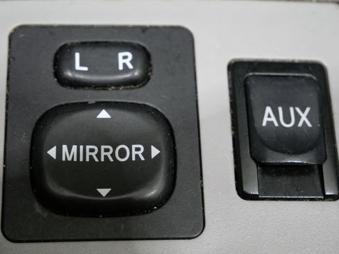 Used 2011 Toyota RAV4 4WD w/ Base L4 Extra Value Pkg image 18