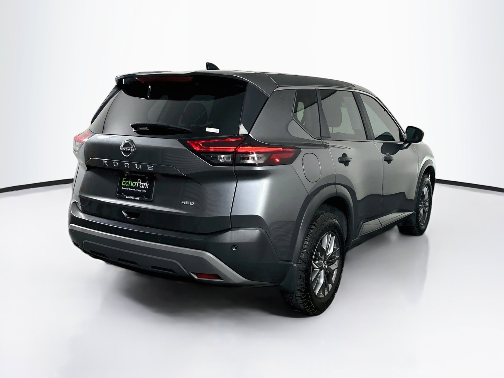 Used 2023 Nissan Rogue S AWD/4WD image 9