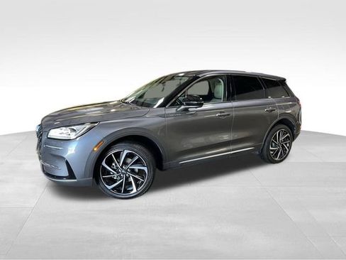Used 2025 Lincoln Corsair Reserve AWD/4WD image 3