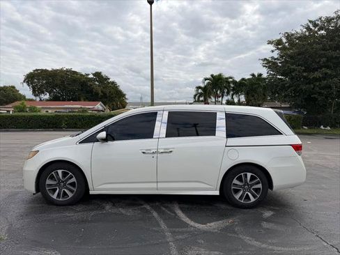 Used 2016 Honda Odyssey Touring image 3